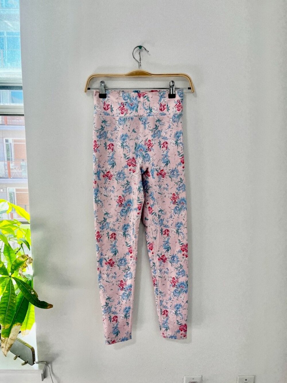 LoveShackFancy x Bandier Pink Floral Print Crop Leggings Size XS